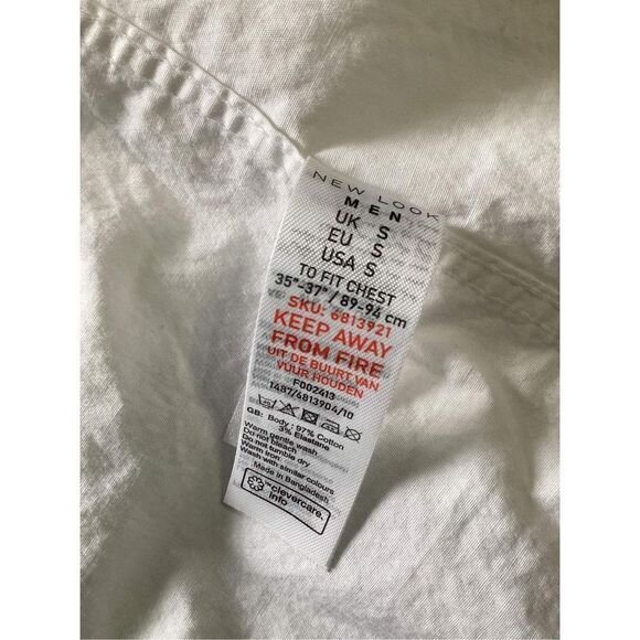 Muscle Fit Men’s New Look Button Down Shirt Size: S - Picture 5 of 6